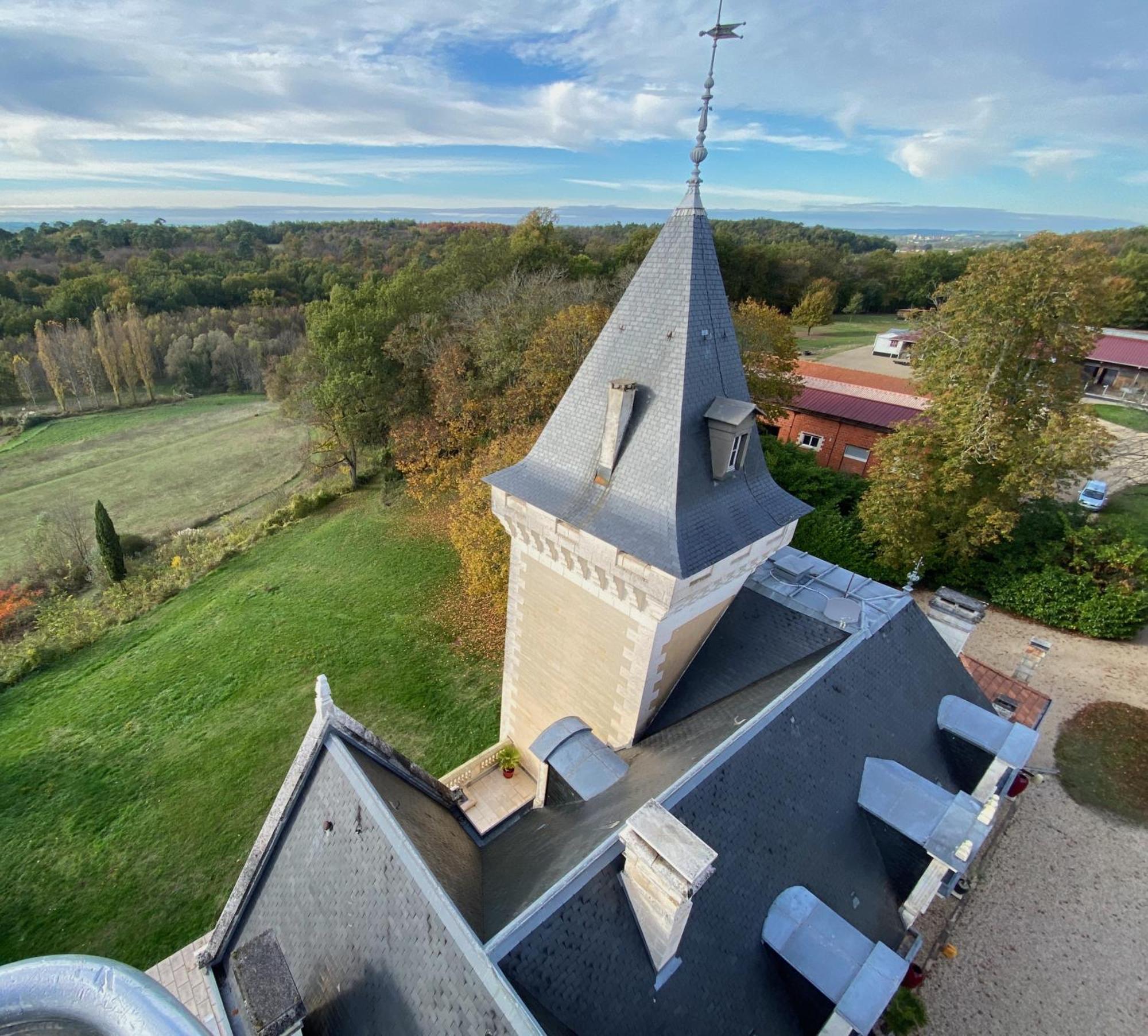 Chateau de Bellevue B&B et Appartements avec Piscine chauffée Saint-Avit  Exterior foto