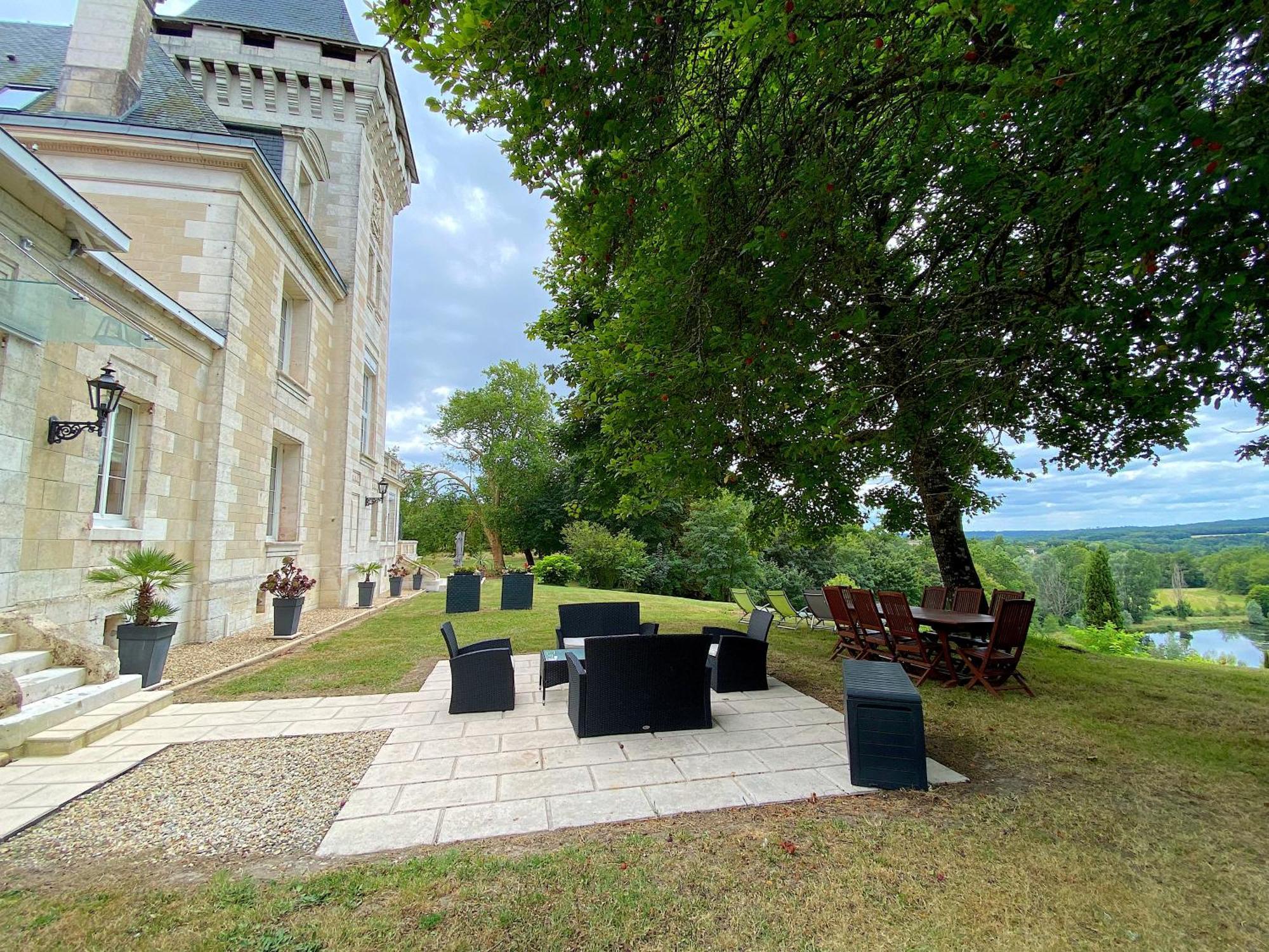 Chateau de Bellevue B&B et Appartements avec Piscine chauffée Saint-Avit  Habitación foto